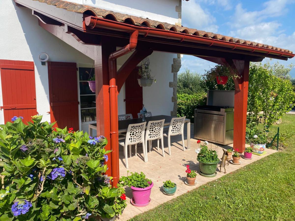 Ilargi Argi Bed & Breakfast Saint-Pee-sur-Nivelle Exterior photo